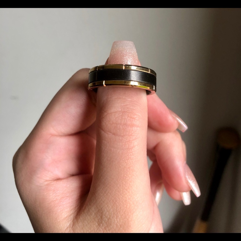 Men’s wedding band